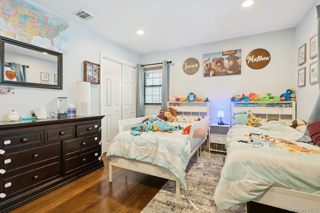 135 5th Avenue Kings Park NY 11754