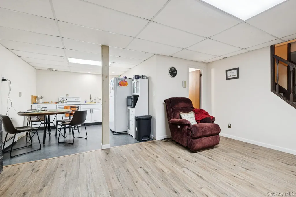 135 5th Avenue Kings Park NY 11754