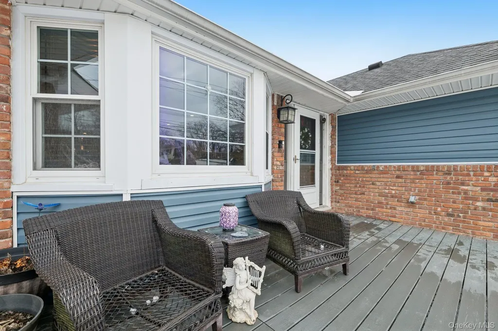 135 5th Avenue Kings Park NY 11754
