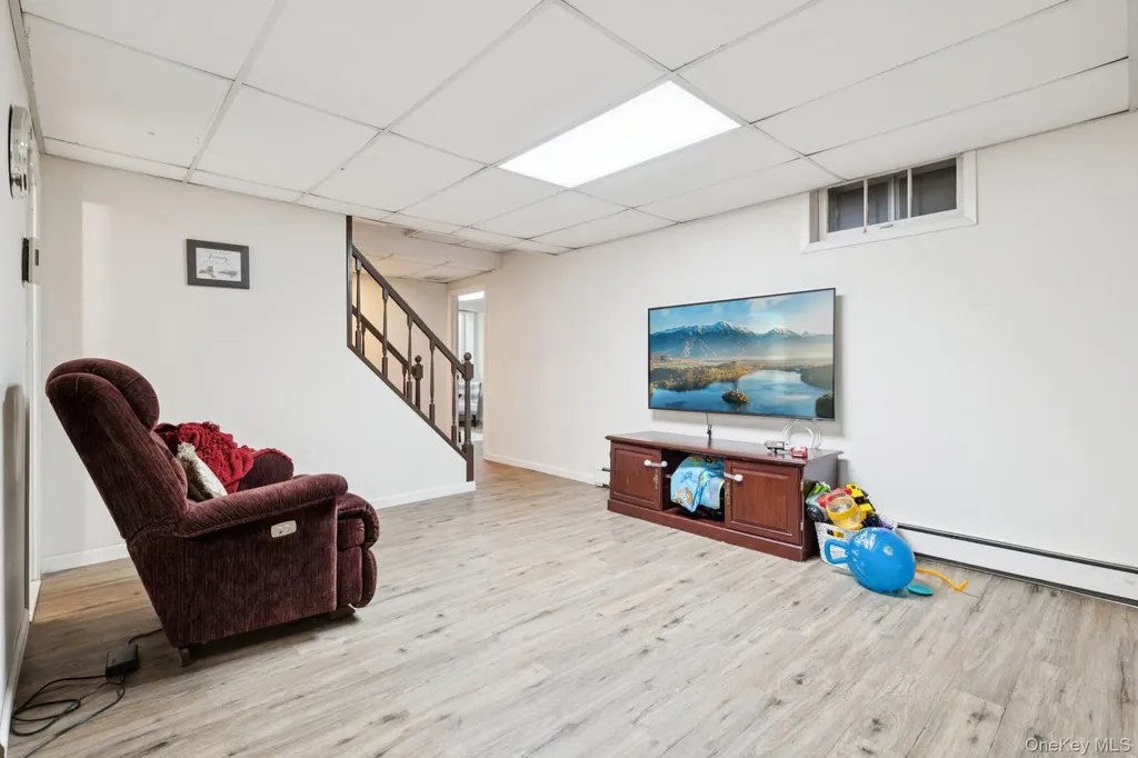 135 5th Avenue Kings Park NY 11754