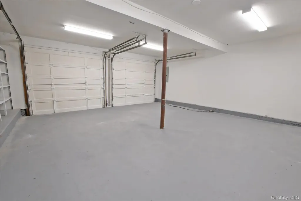205 Connetquot Road Oakdale NY 11769
