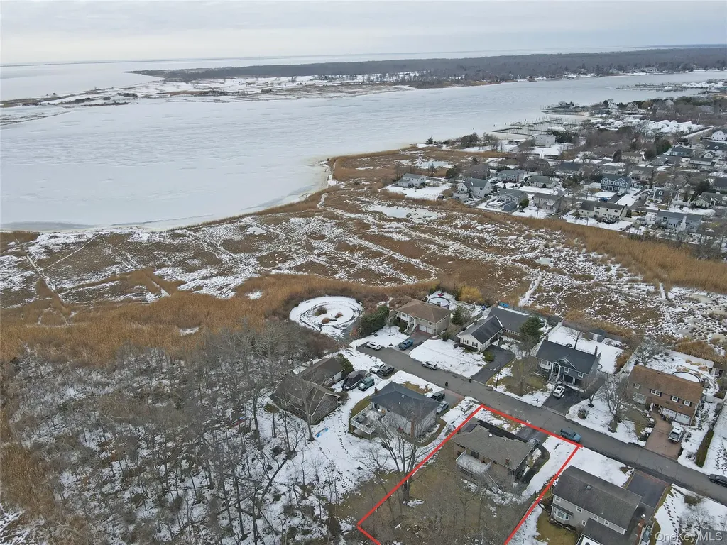 205 Connetquot Road Oakdale NY 11769