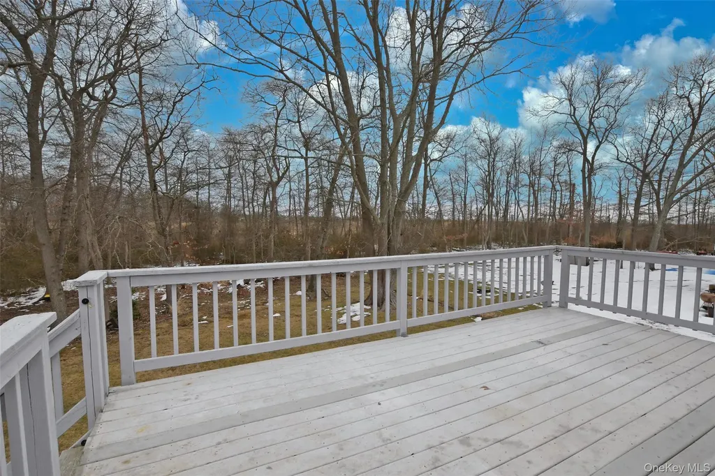 205 Connetquot Road Oakdale NY 11769
