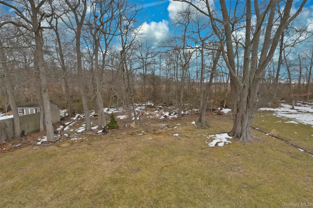 205 Connetquot Road Oakdale NY 11769