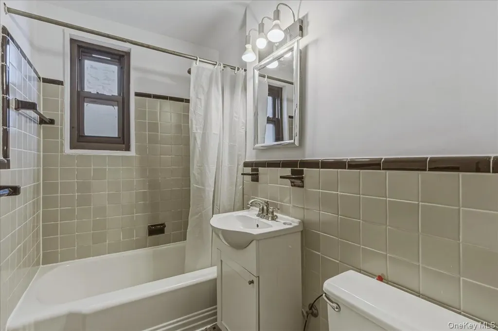 199-18 19th Avenue Whitestone NY 11357