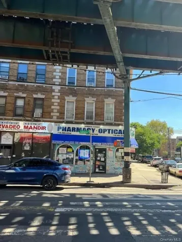 11402 Jamaica Avenue Richmond Hill NY 11418
