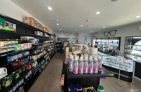 11402 Jamaica Avenue Richmond Hill NY 11418
