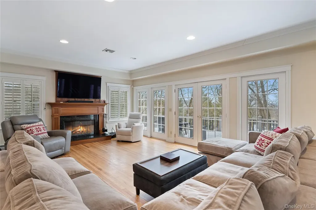 25 Eiler Lane Irvington NY 10533
