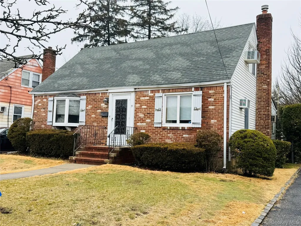 31 Prince Street New Hyde Park NY 11040
