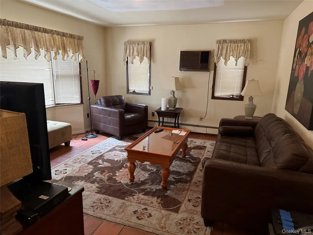 31 Prince Street New Hyde Park NY 11040