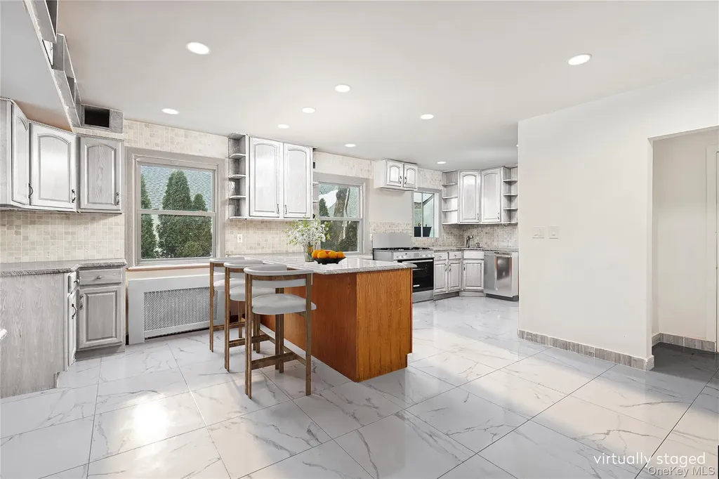 6015 Independence Avenue Bronx NY 10471