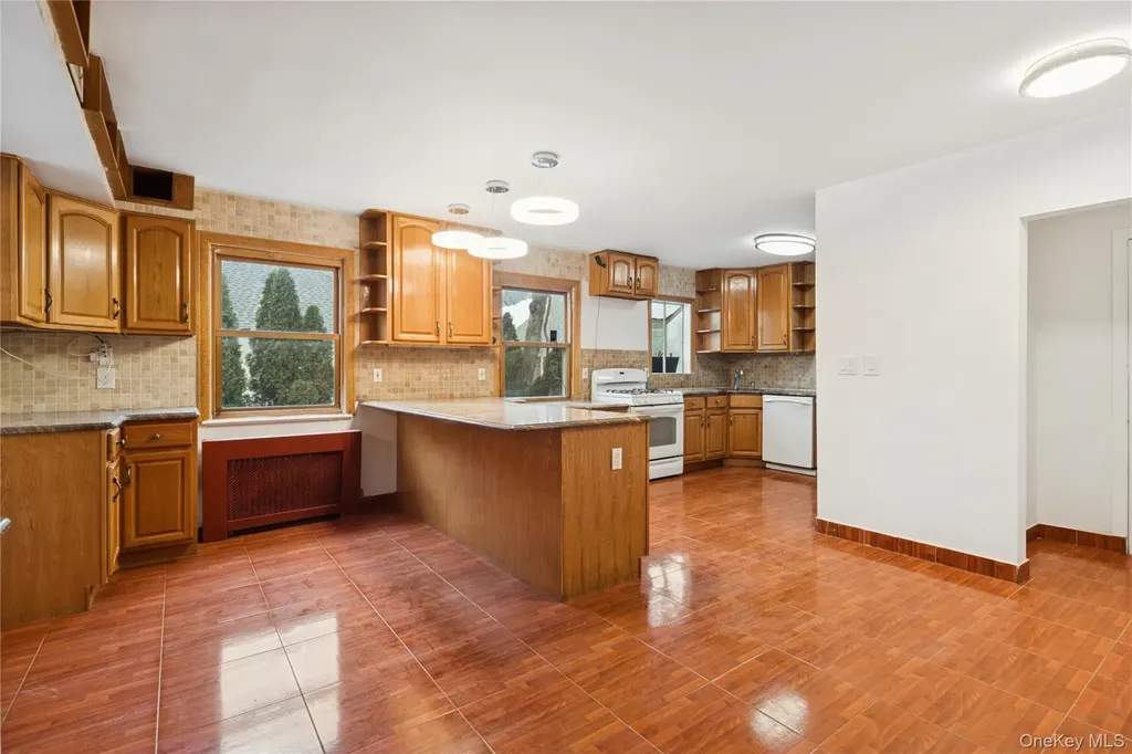 6015 Independence Avenue Bronx NY 10471