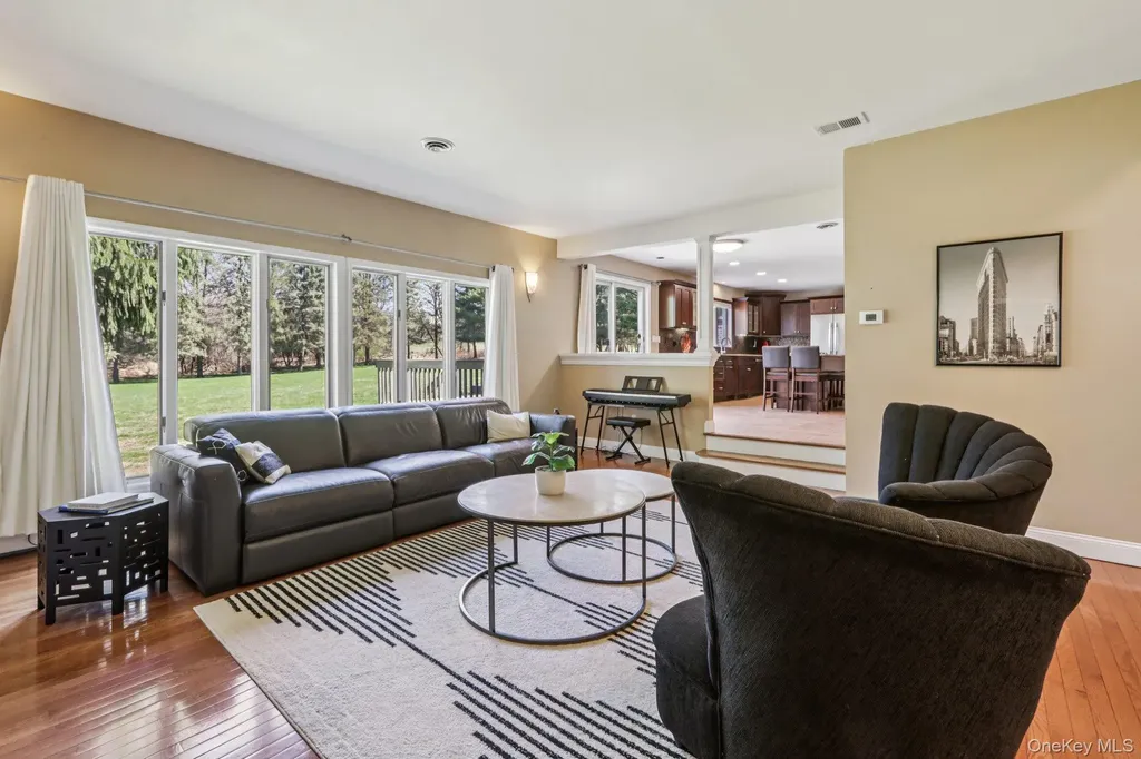 76 Waterbury Road Warwick NY 10990