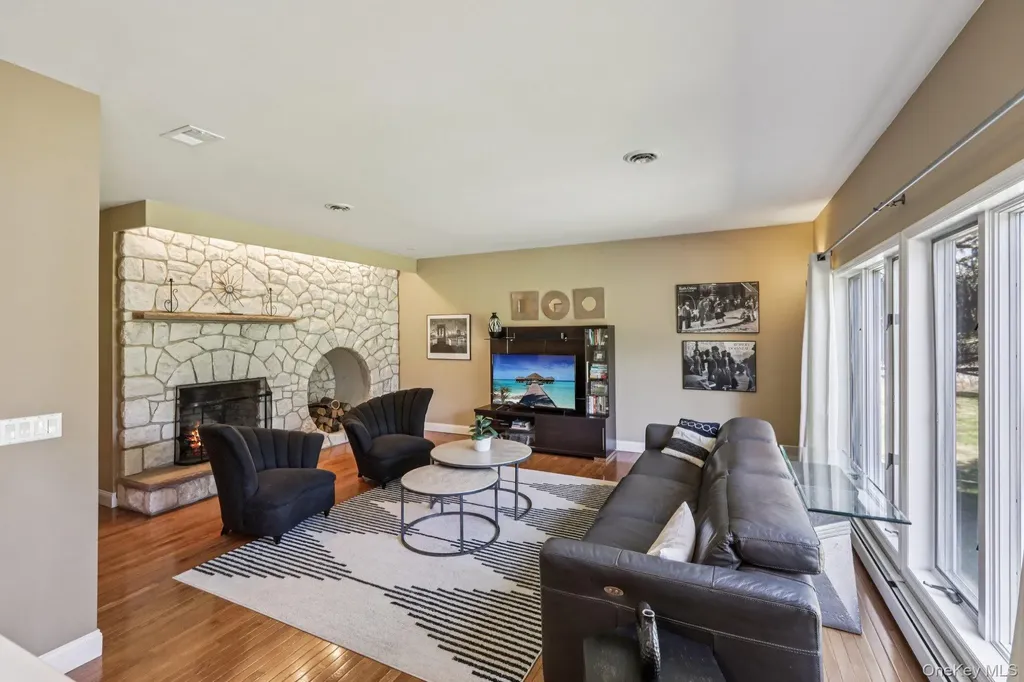 76 Waterbury Road Warwick NY 10990