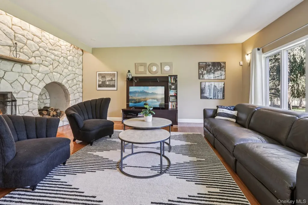 76 Waterbury Road Warwick NY 10990