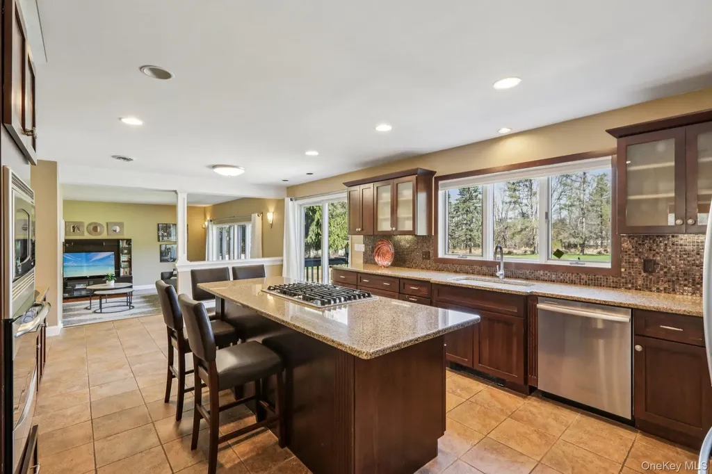 76 Waterbury Road Warwick NY 10990