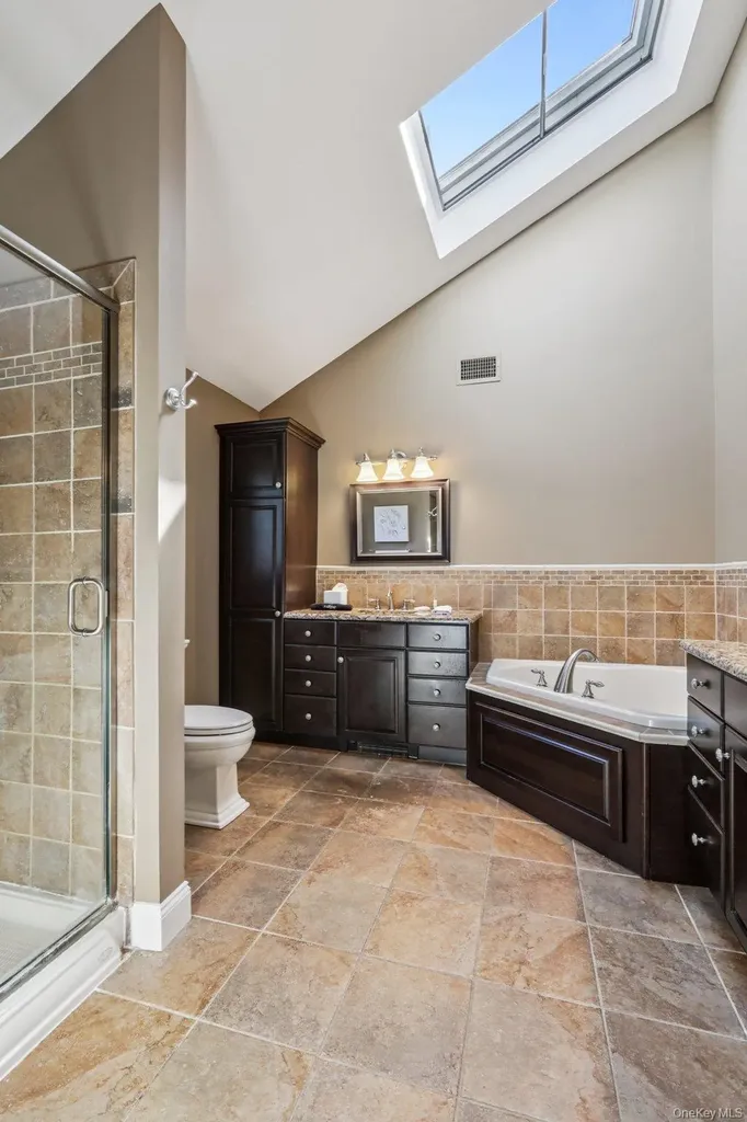 76 Waterbury Road Warwick NY 10990