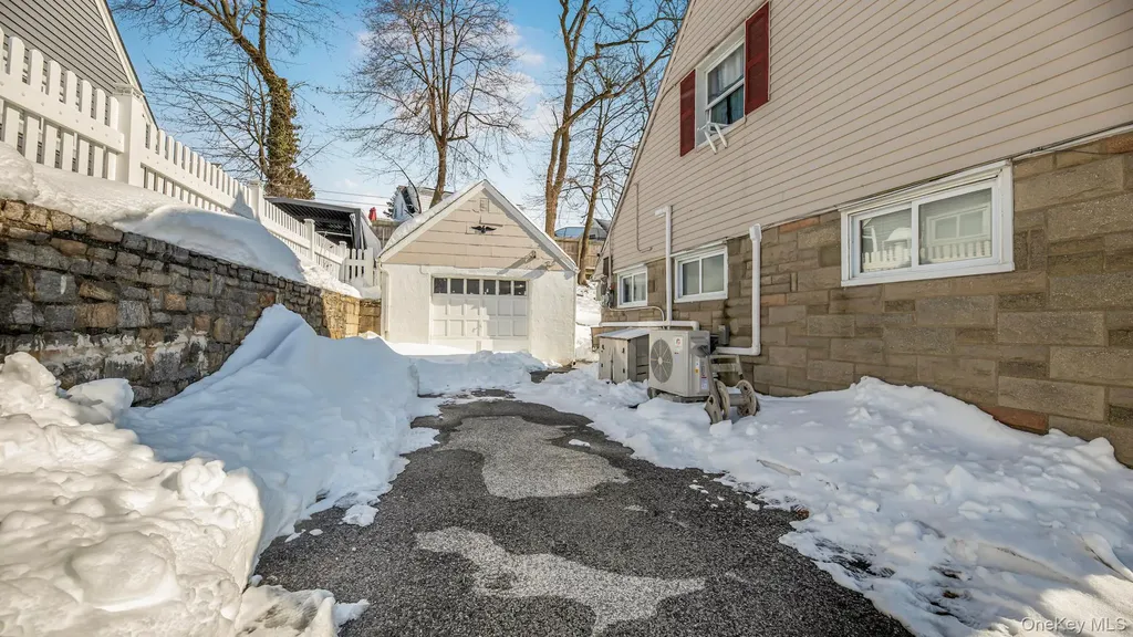 90 Mountaindale Road Yonkers NY 10710