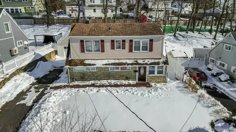 90 Mountaindale Road Yonkers NY 10710