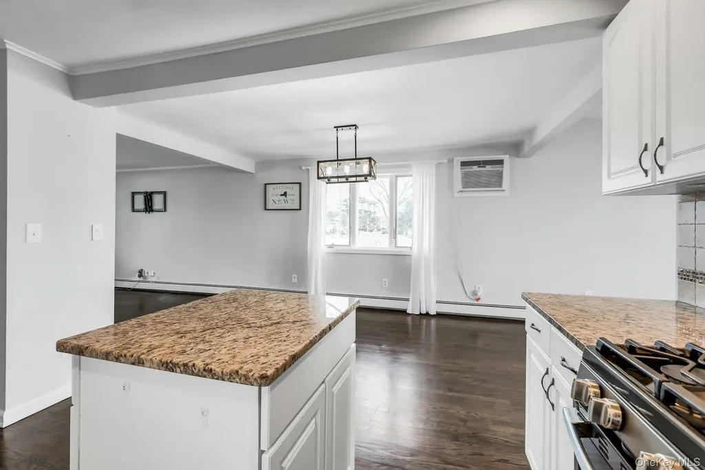 48 E Madison Street East Islip NY 11730