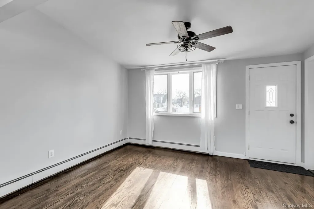 48 E Madison Street East Islip NY 11730