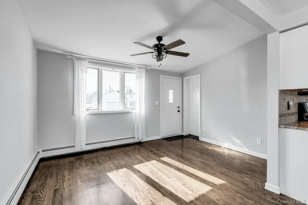 48 E Madison Street East Islip NY 11730