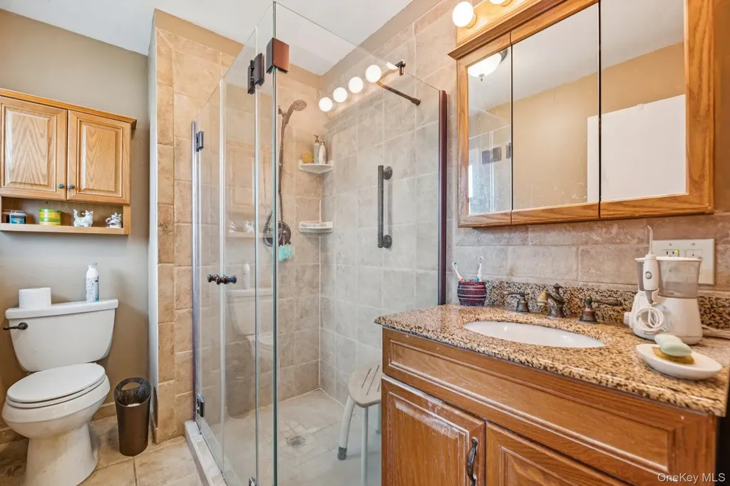 192 Bengeyfield Drive East Williston NY 11596