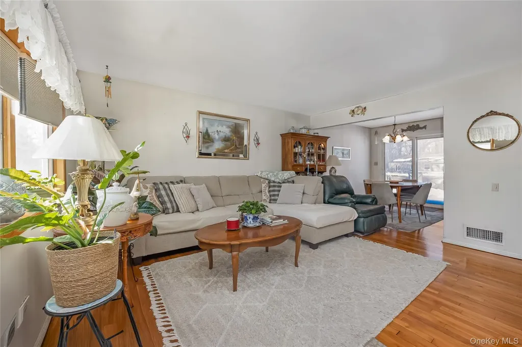 161 Irving Avenue North Babylon NY 11703