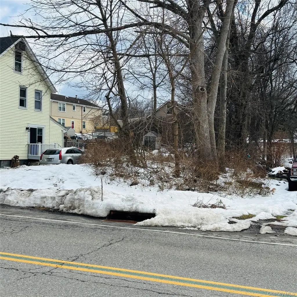 Between 229 And 231 Westchester Avenue Buchanan NY 10511