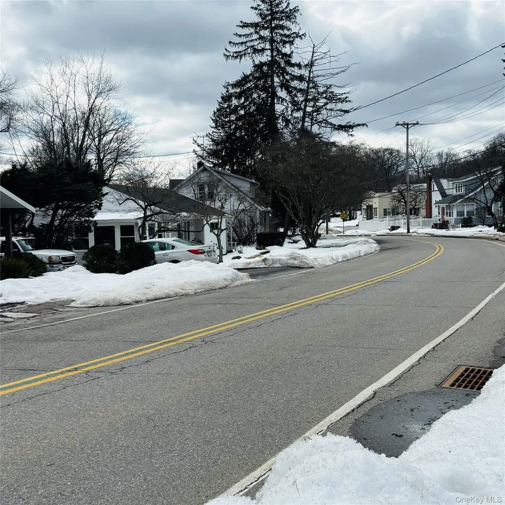 Between 229 And 231 Westchester Avenue Buchanan NY 10511