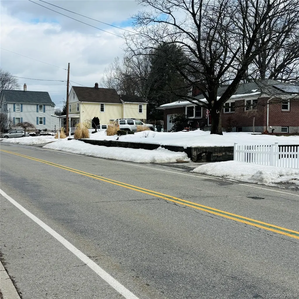 Between 229 And 231 Westchester Avenue Buchanan NY 10511