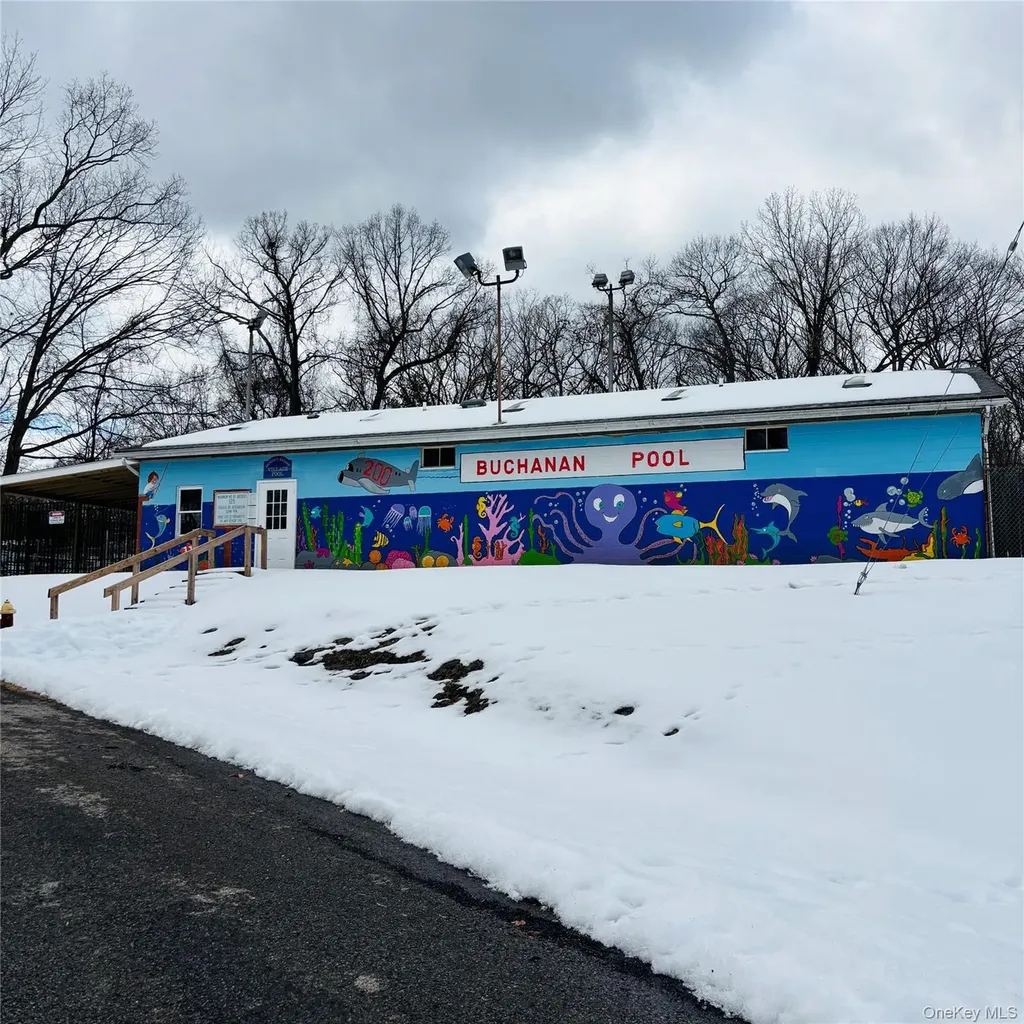 Between 229 And 231 Westchester Avenue Buchanan NY 10511