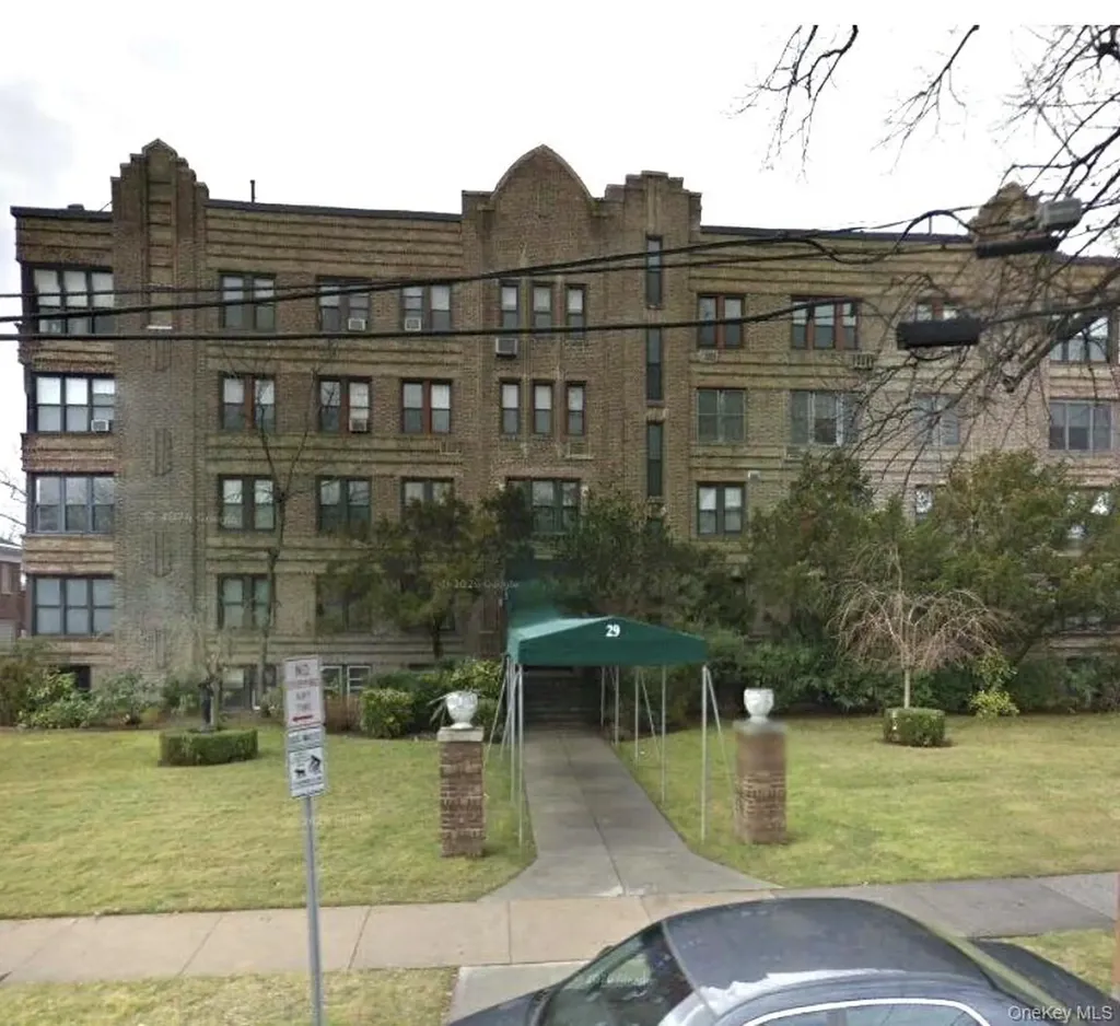 29 Woodmere Boulevard Woodmere NY 11598