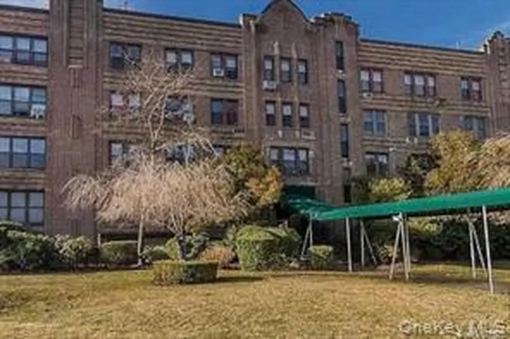 29 Woodmere Boulevard Woodmere NY 11598