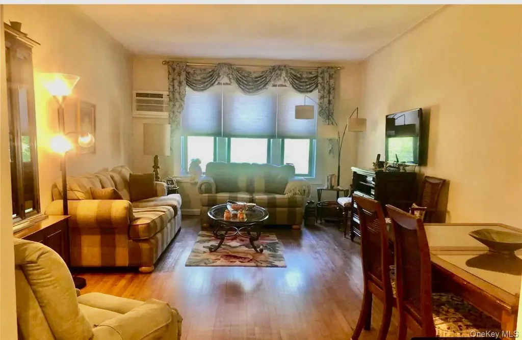29 Woodmere Boulevard Woodmere NY 11598
