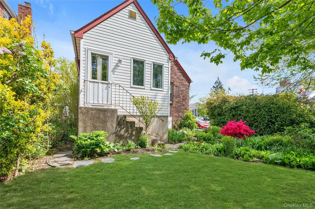 70 Lyon Place Lynbrook NY 11563