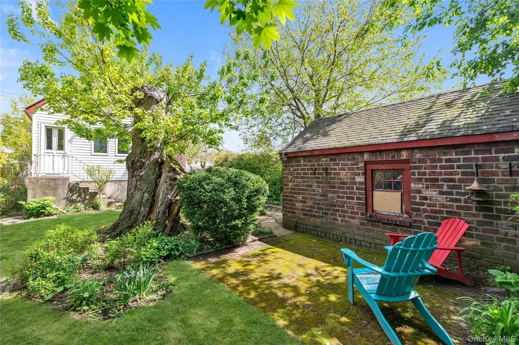 70 Lyon Place Lynbrook NY 11563