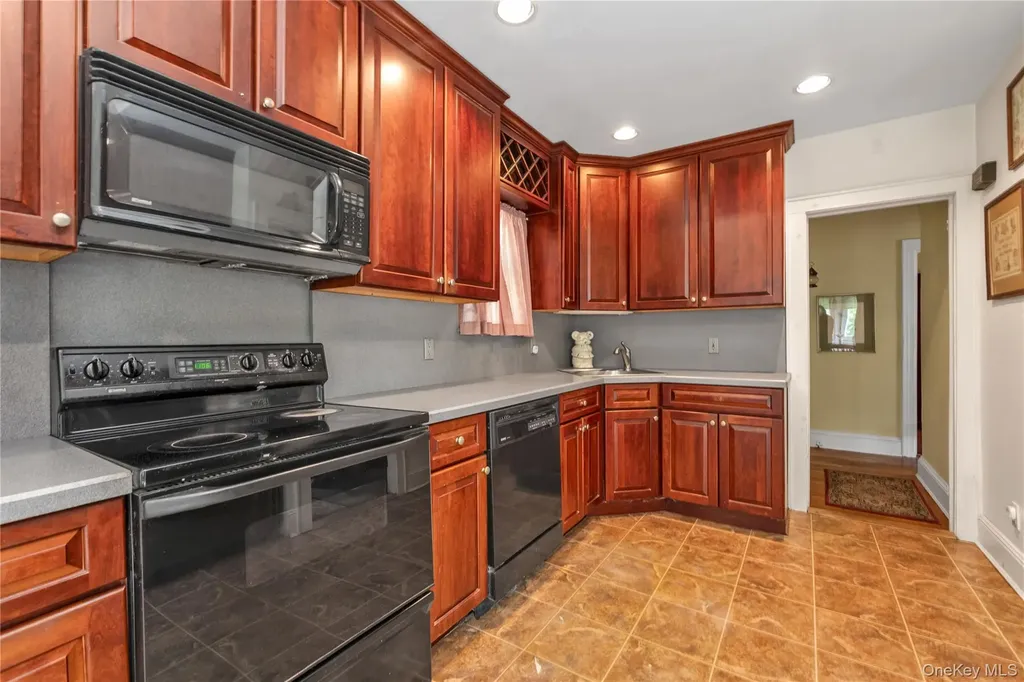 70 Lyon Place Lynbrook NY 11563