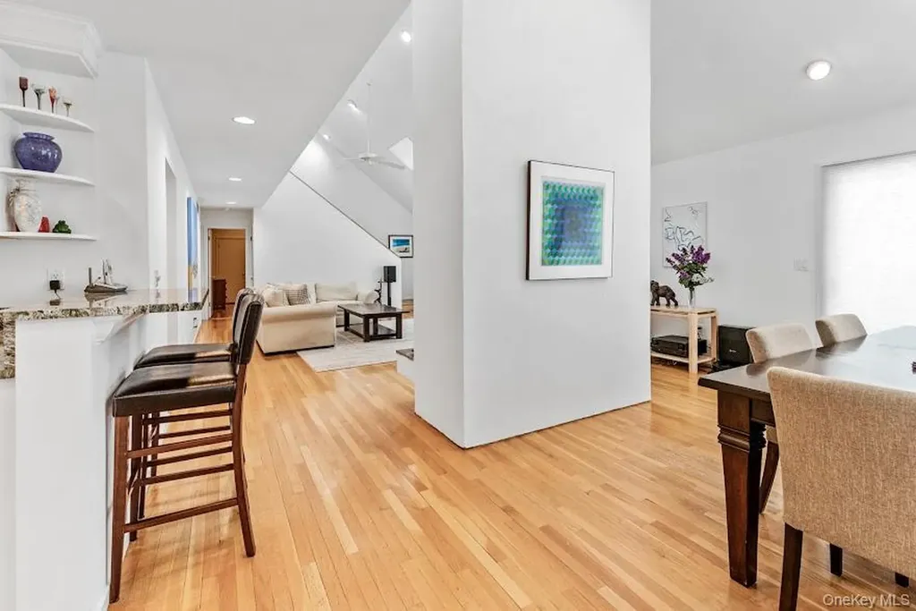 34 Park Circle Quogue NY 11959