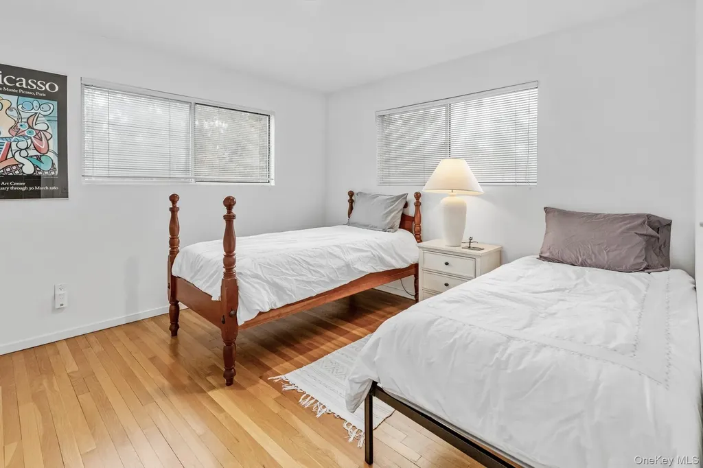 34 Park Circle Quogue NY 11959