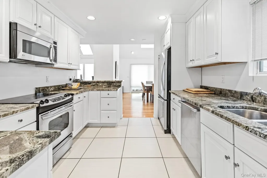 34 Park Circle Quogue NY 11959
