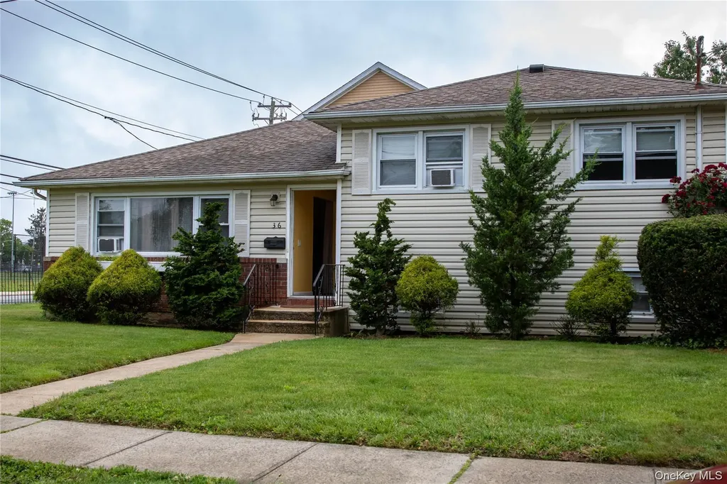 36 Monroe Place Hempstead NY 11550