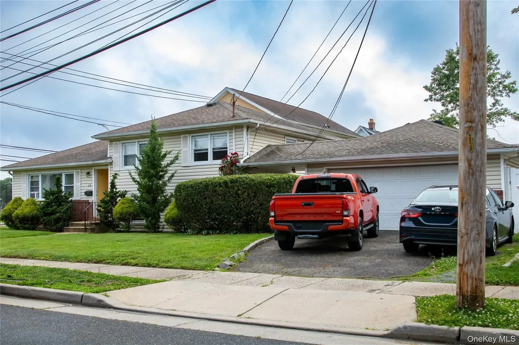 36 Monroe Place Hempstead NY 11550