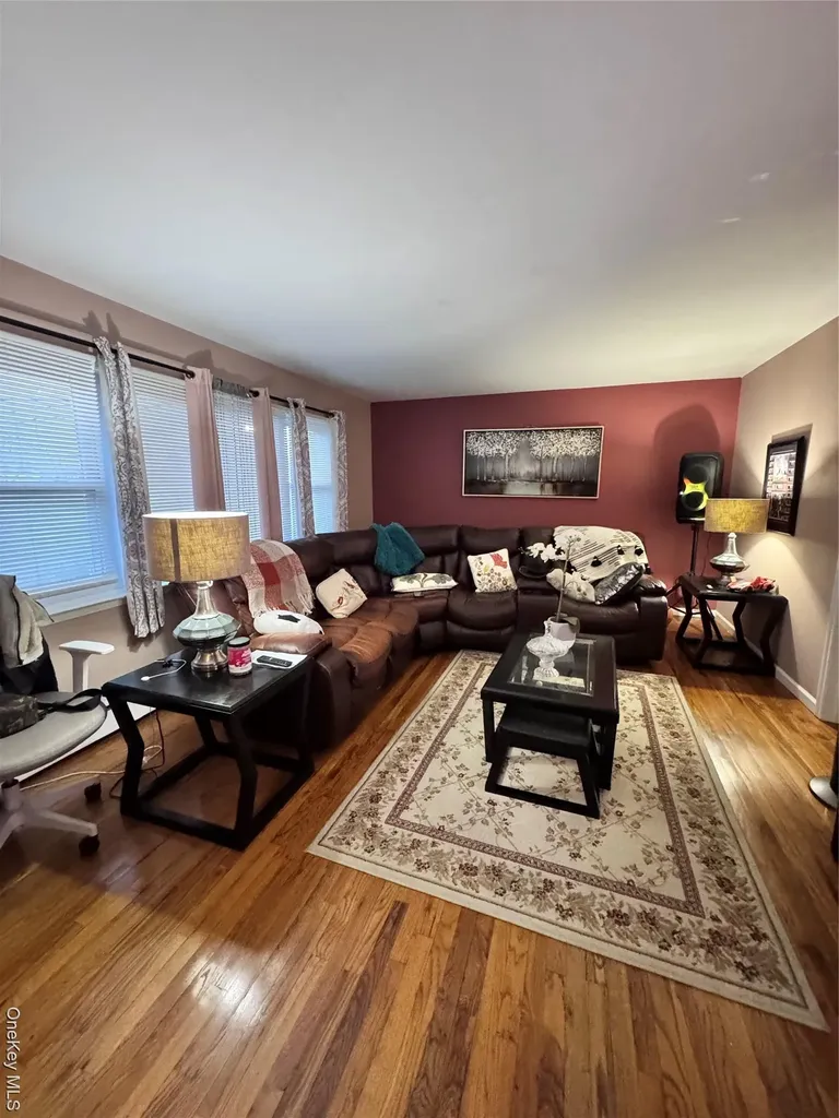 36 Monroe Place Hempstead NY 11550