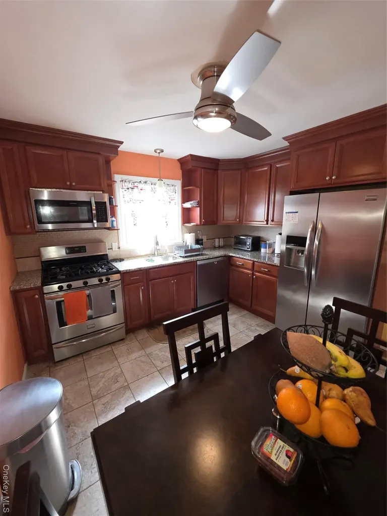 36 Monroe Place Hempstead NY 11550