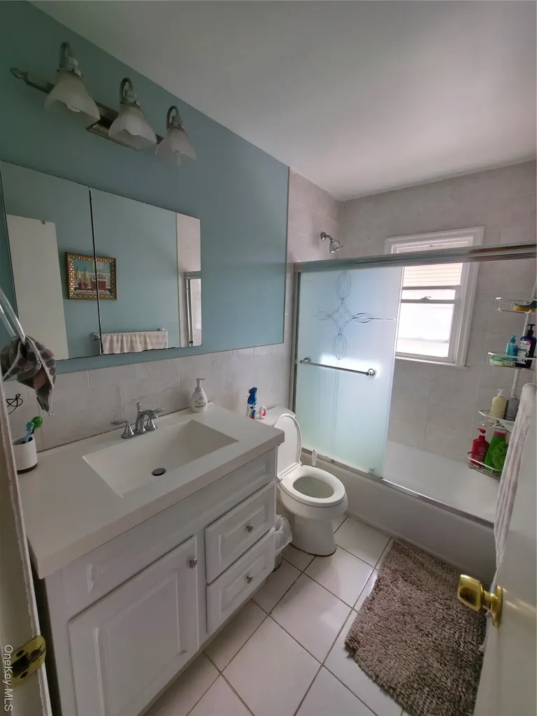 36 Monroe Place Hempstead NY 11550