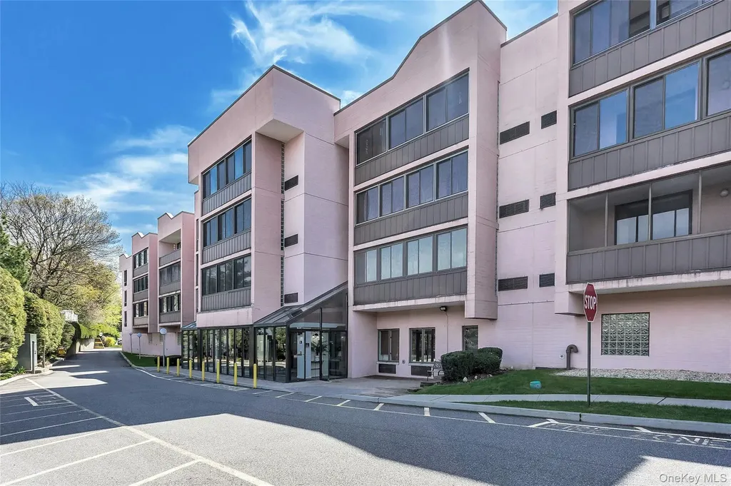 800 Willis Avenue Albertson NY 11507