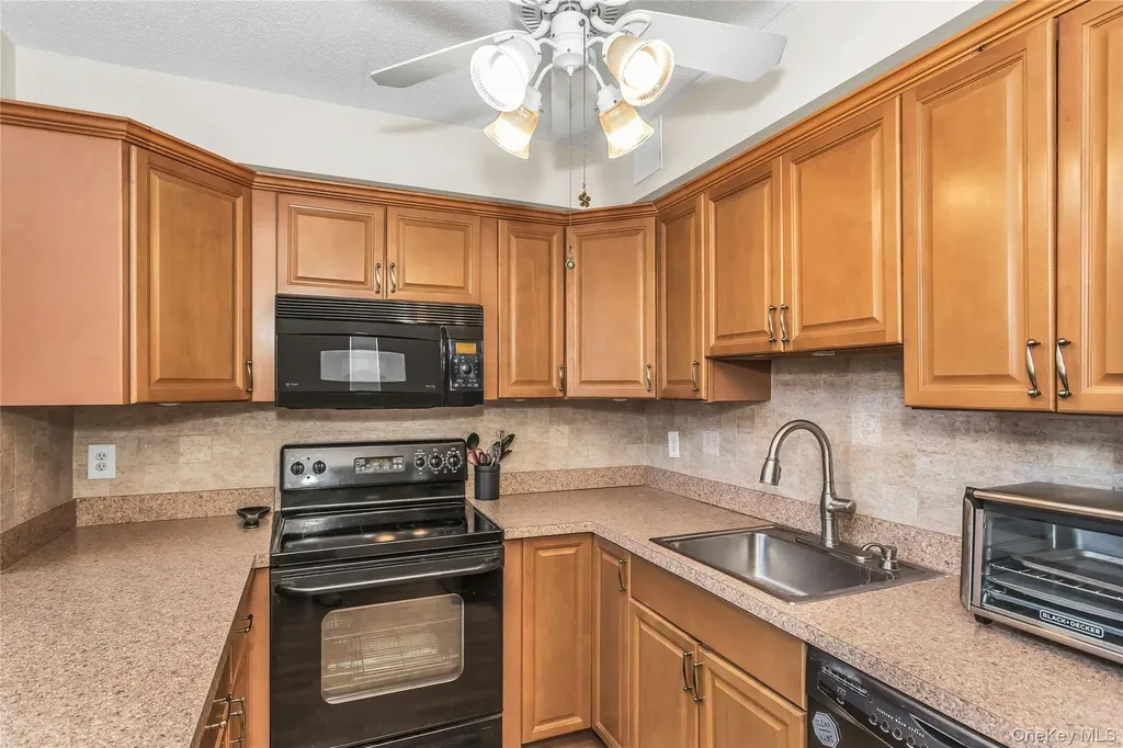 800 Willis Avenue Albertson NY 11507