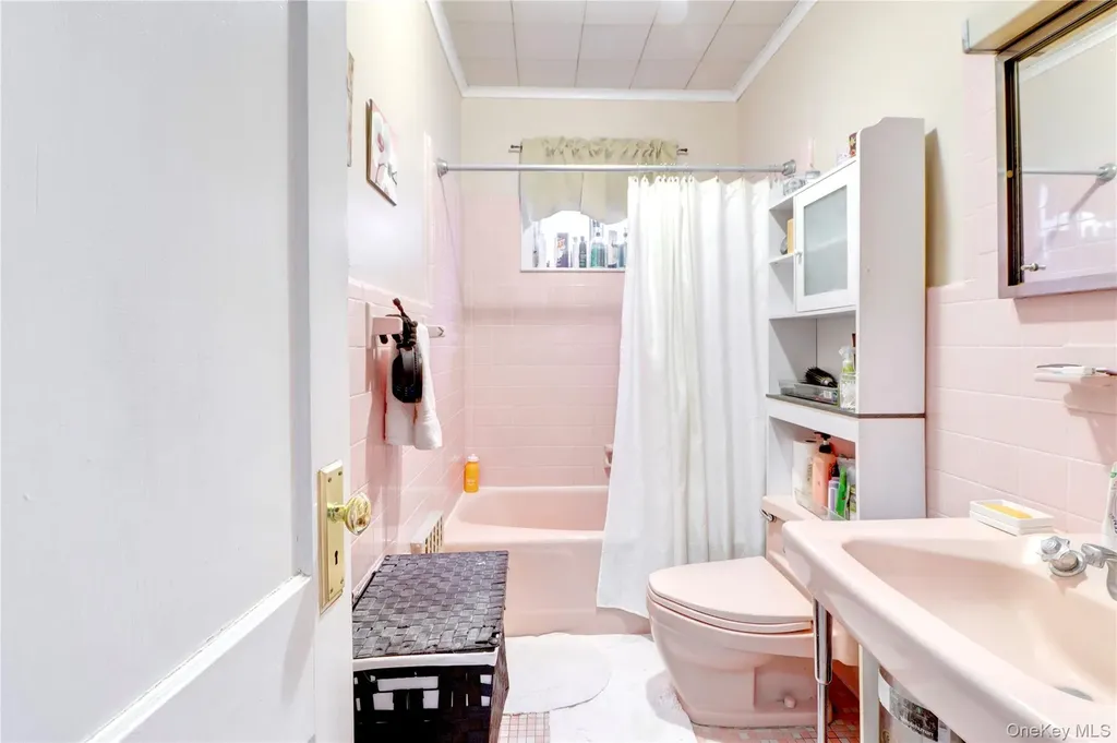 8018 64th Lane Glendale NY 11385