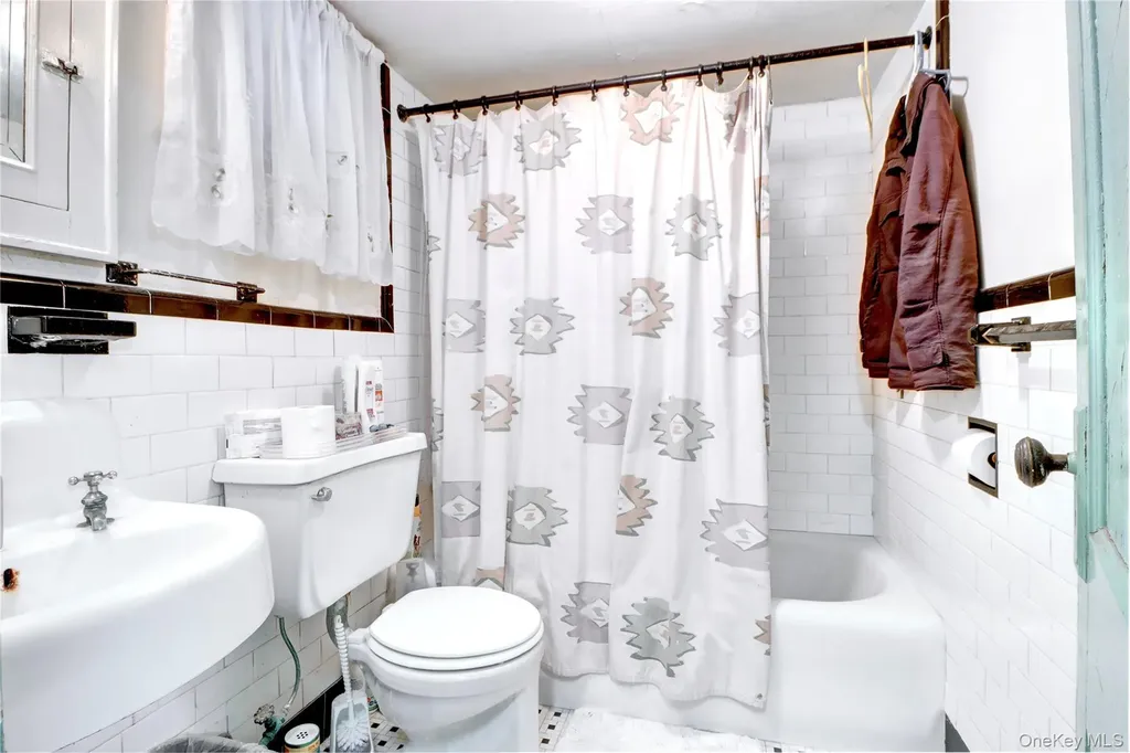 8018 64th Lane Glendale NY 11385